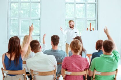 clase presencial academia magisterio